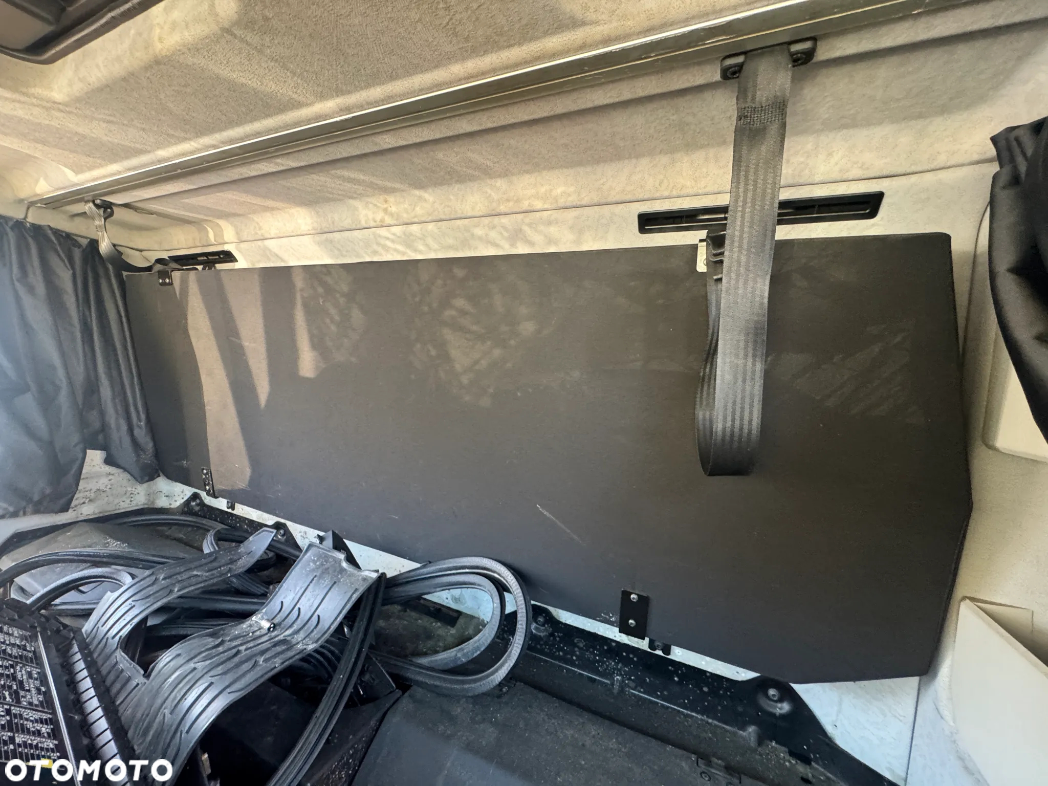 Łóżko Leżanka Mercedes Actros MP4 Arocs Antos - 2