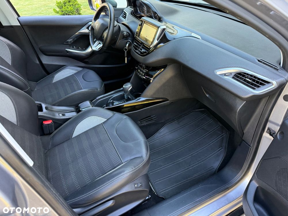 Peugeot 2008 PureTech 130 Stop&Start EAT6 Allure - 19