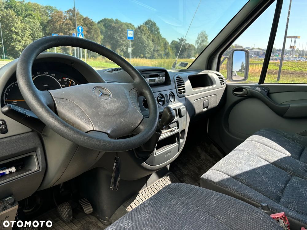 Mercedes-Benz Sprinter - 10