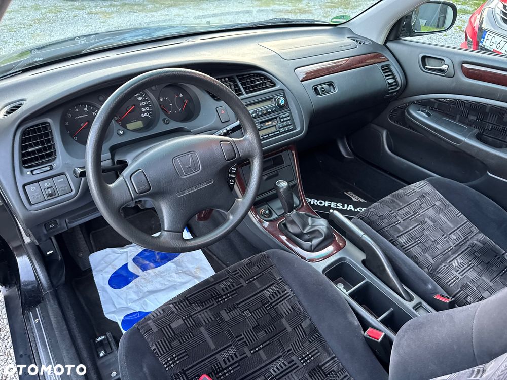 Honda Accord 1.8i ES - 8