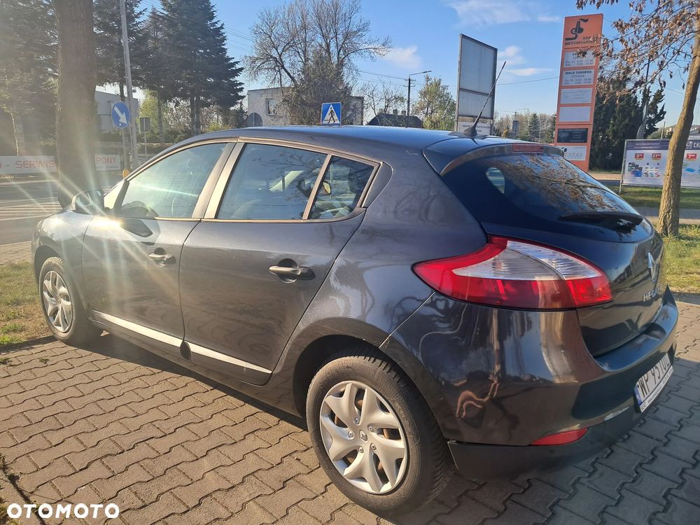 Renault Megane 1.6 16V 100 J'taime - 5