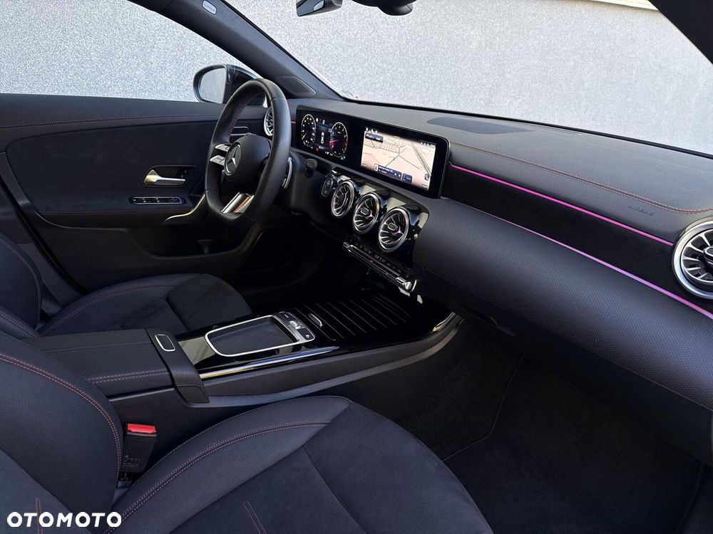 Mercedes-Benz CLA 200 AMG Line 7G-DCT - 16