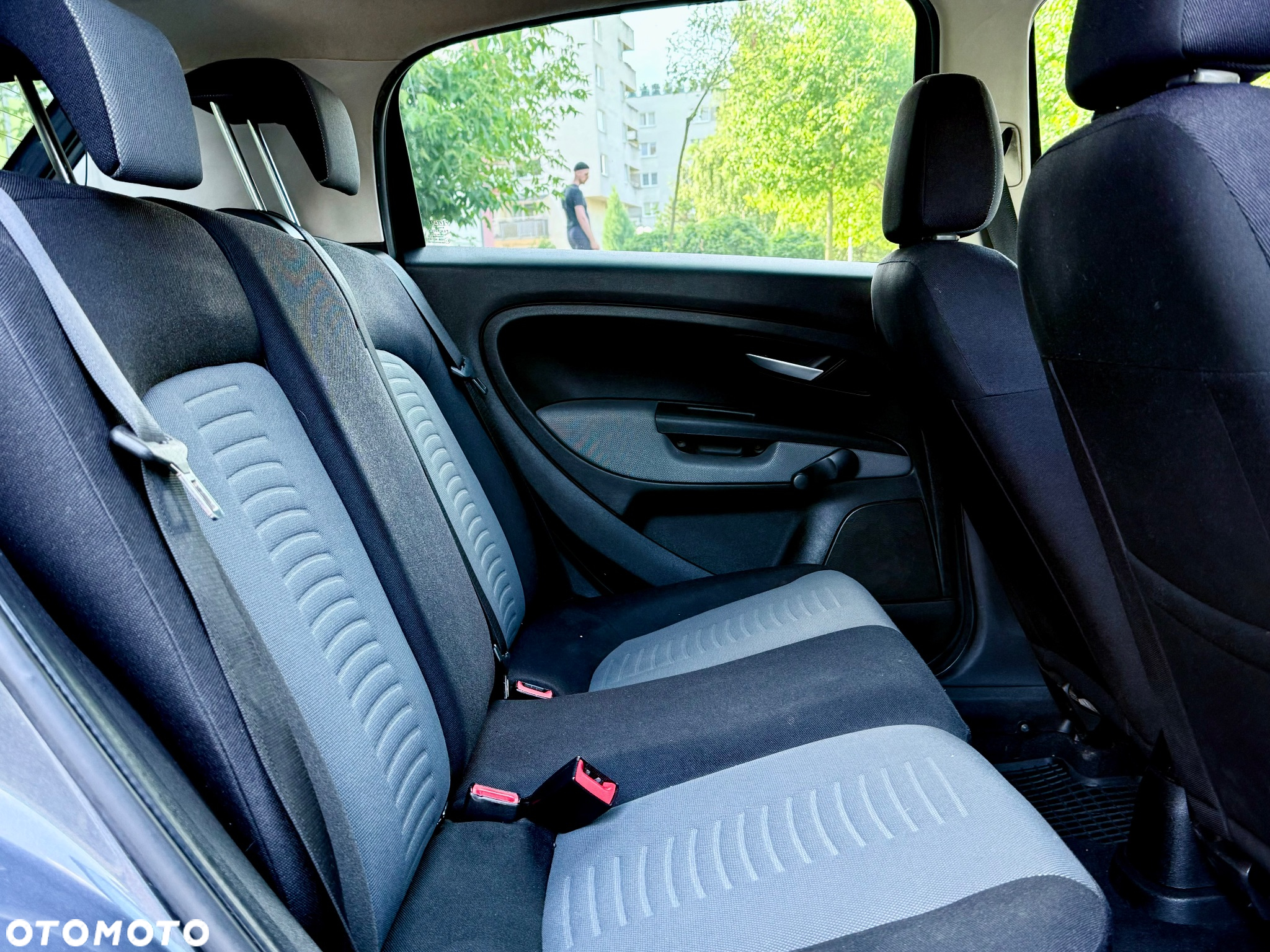 Fiat Grande Punto Actual 1.4 8V Estiva Blue&Me Euro5 - 8
