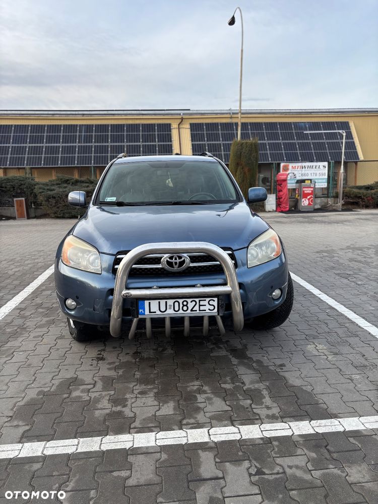 Toyota RAV4 - 2