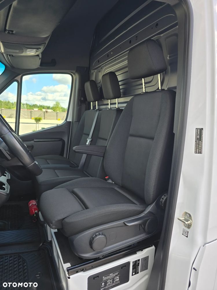 Mercedes-Benz SPRINTER 319 3.0 V6 190KM 60 Tyś km LONG 4,80cm Długi BOGATA OPCJA WYPOSAŻENIA KAMERA FUL LED HIGH PERFORMANCE MBOX 7 cala SEDZENIE KIEROWCY KOMFORTOWE TEMPOMAT AKTYWNY SALON PL STAN NOWY NOWY NOWY SERWIS ASO DO OSTATNIEGO Km - 33