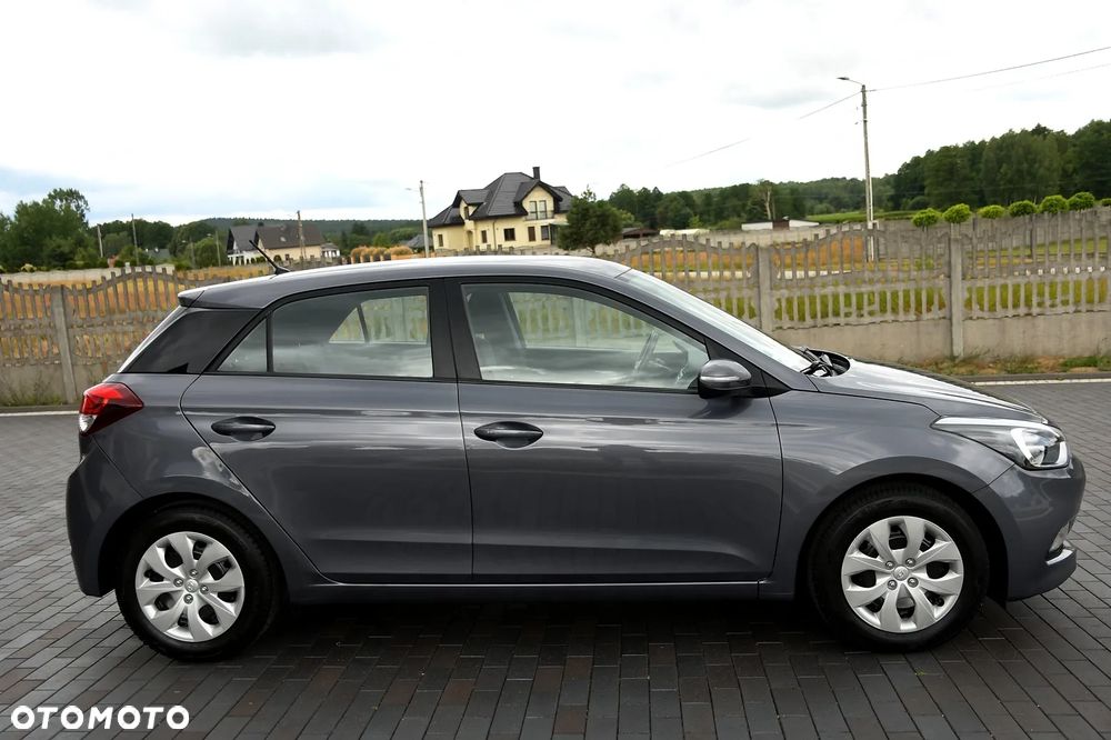 Hyundai i20 1.2 YES Gold - 9