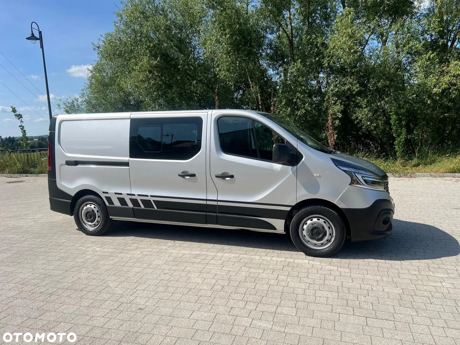 Renault Trafic L2H1 / 2.0 DCI / Brygadówka / 6 osób / - 4