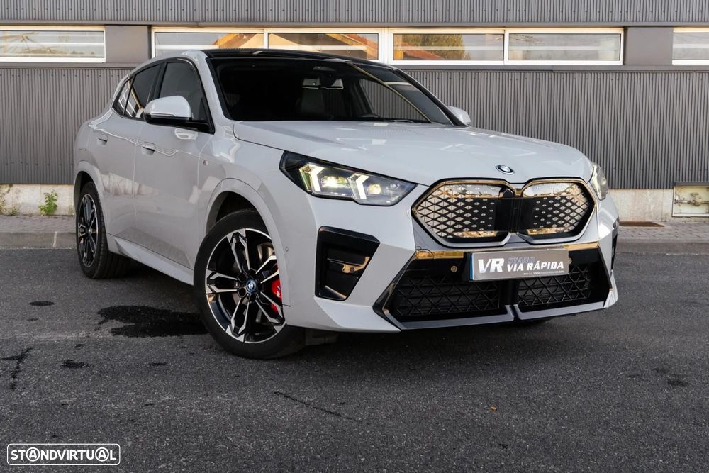BMW iX2 eDrive20 Pack Desportivo M Pro - 4
