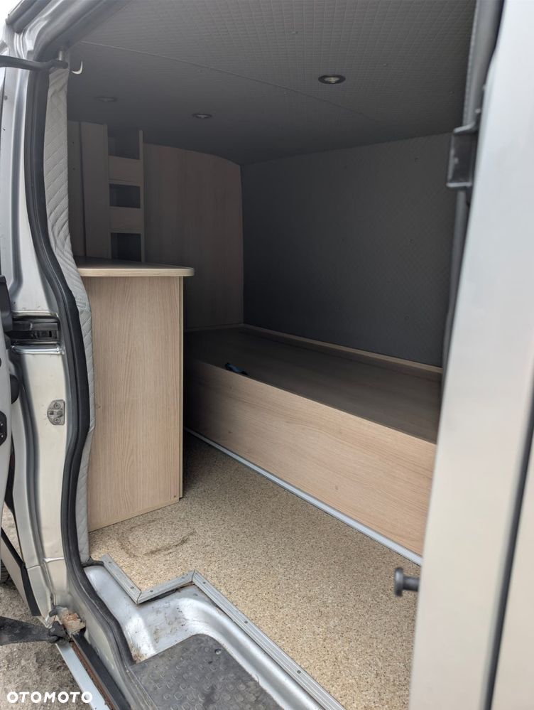 Opel Vivaro - 16