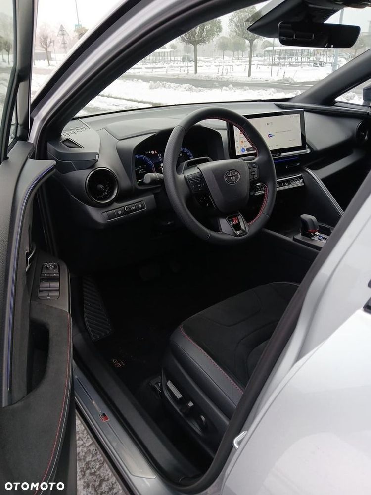 Toyota C-HR - 15