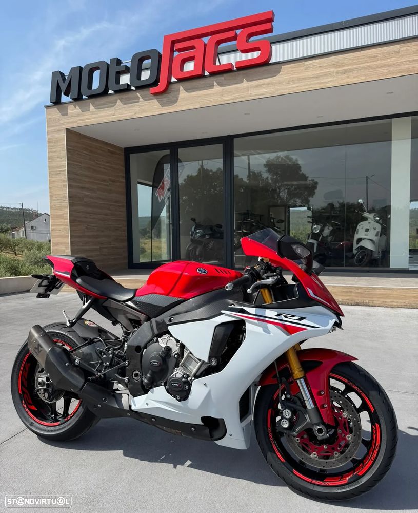 Yamaha YZF R1 - 1