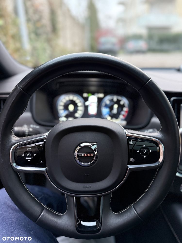 Volvo V90 D5 SCR AWD Momentum Pro - 16