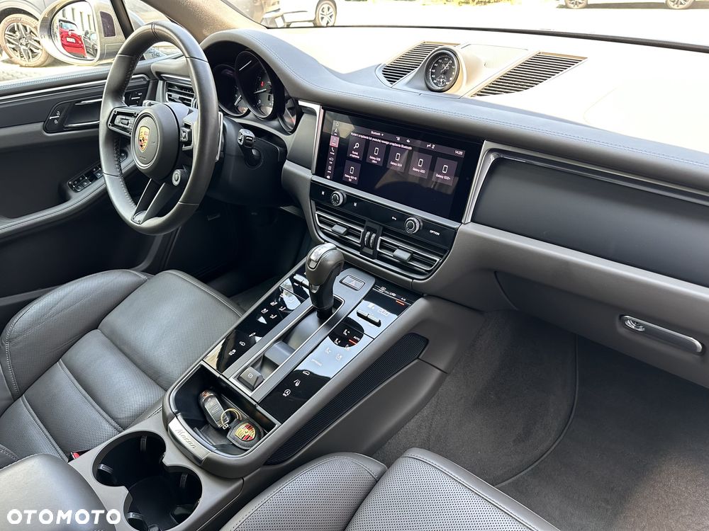 Porsche Macan T - 23