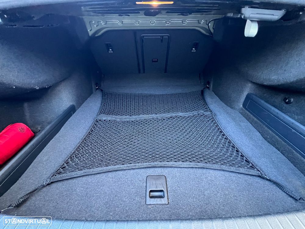 VW Passat 2.0 TDI Confortline DSG - 58