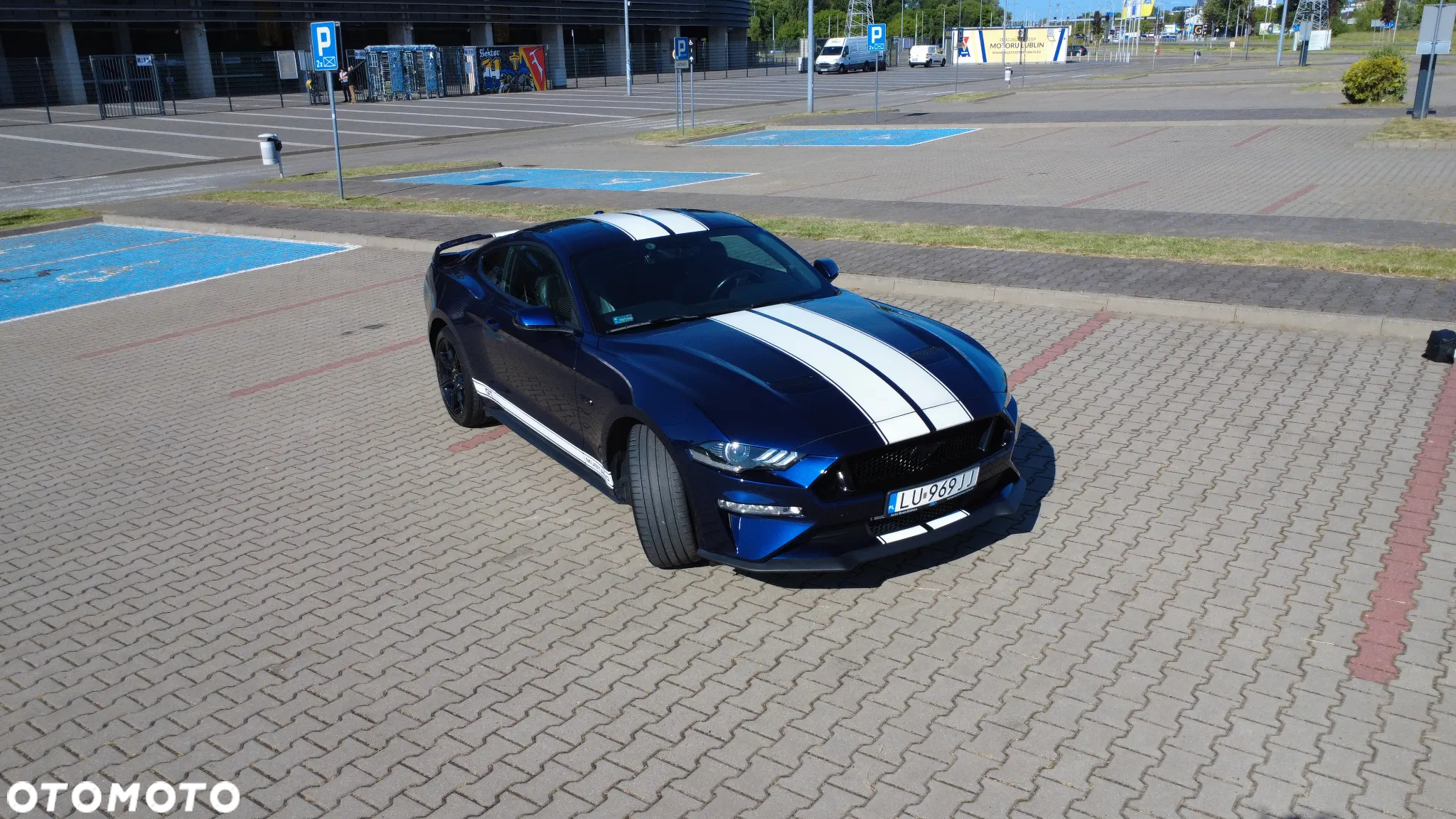 Ford Mustang - 8