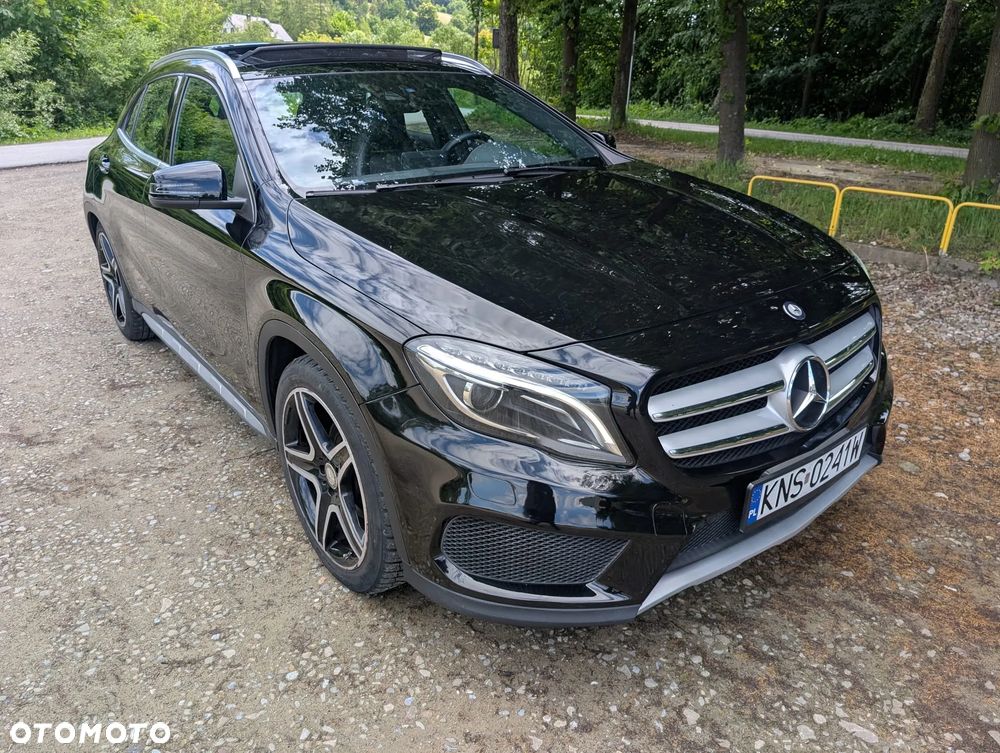 Mercedes-Benz GLA 180 d 7G-DCT AMG Line - 2