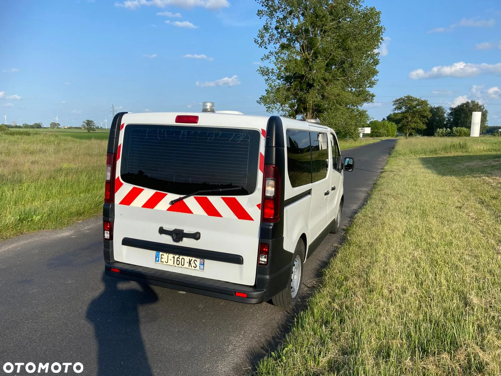 Opel Ambulans Karetka vivaro - 9
