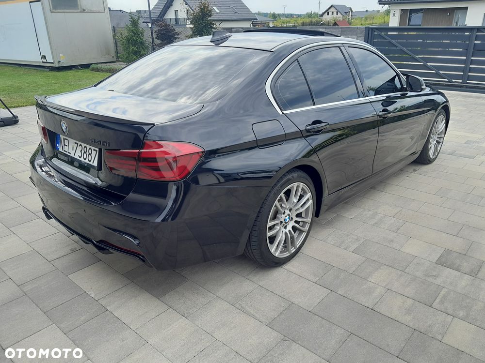 BMW Seria 3 330i - 21