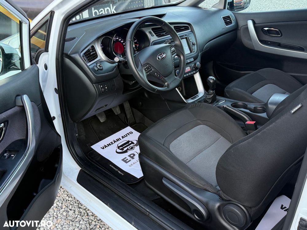 Kia Ceed 1.6 CRDi 128 ISG SW Dream-Team Edition - 18