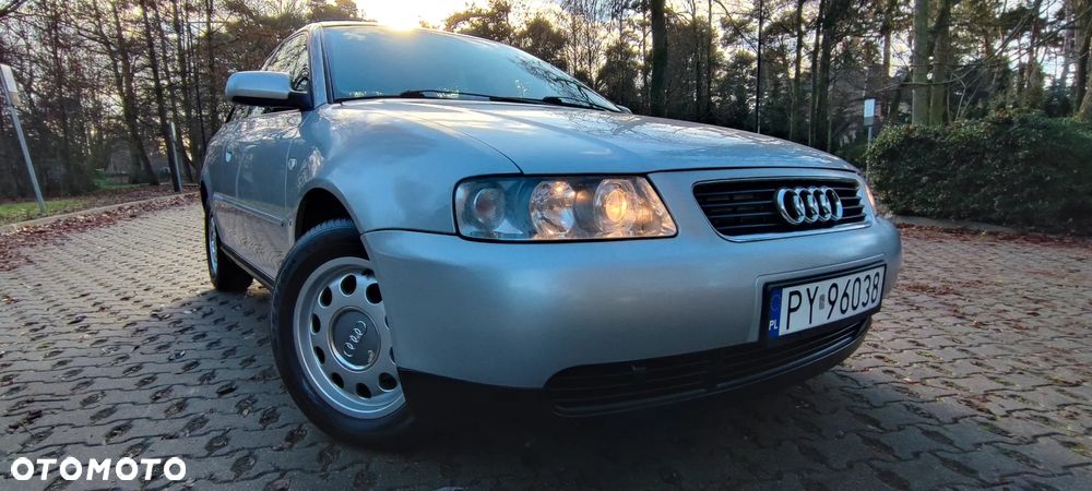 Audi A3 3-drzwiowe 1.6 Ambiente - 1