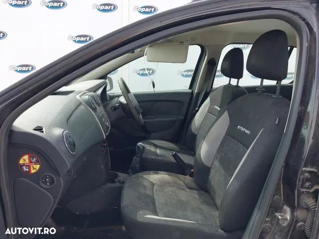 Piese de DACIA SANDERO 2 STEPWAY 2015 negru - 5