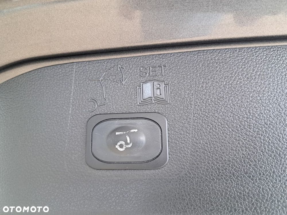 Ford Kuga 1.5 EcoBoost FWD Edition ASS GPF - 10