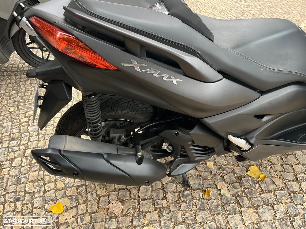 Yamaha X-Max - 8