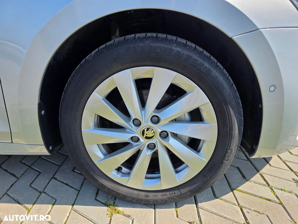 Skoda Octavia 1.5 TSI DSG Mild Hybrid Style - 5