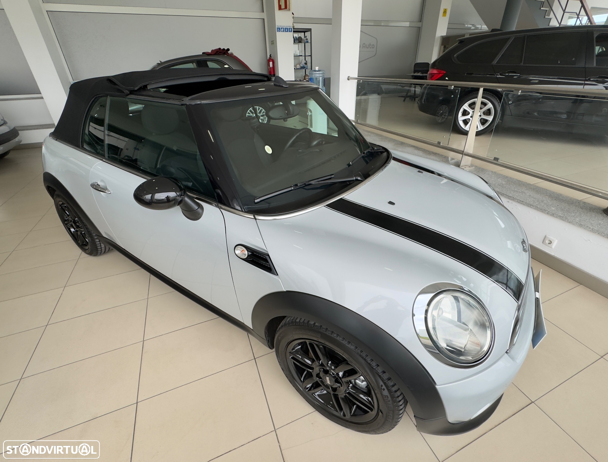 MINI Cabrio Cooper D - 9