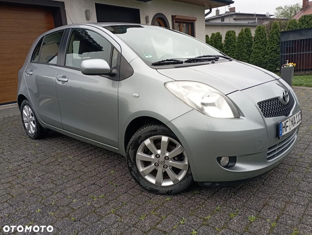 Toyota Yaris 1.3 VVT-i Sol - 3