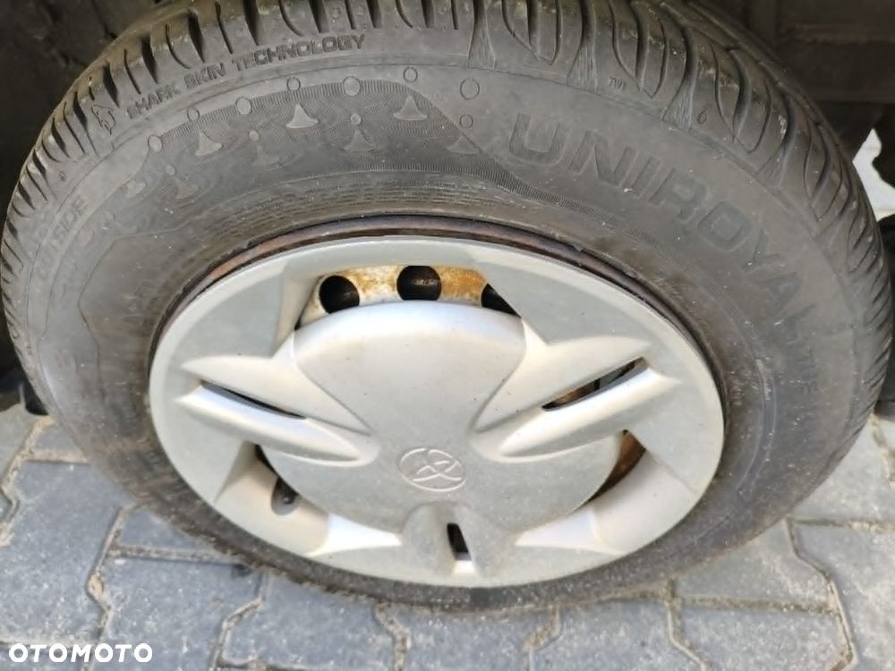 Toyota Yaris 1.0 Base - 21