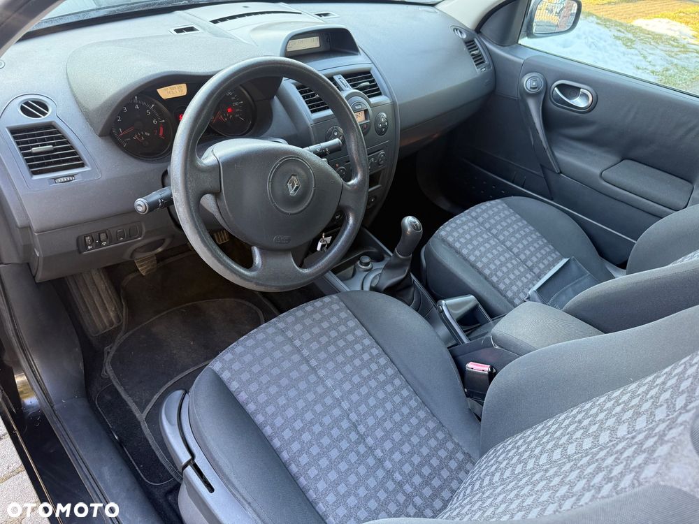 Renault Megane 1.6 Avantage - 16