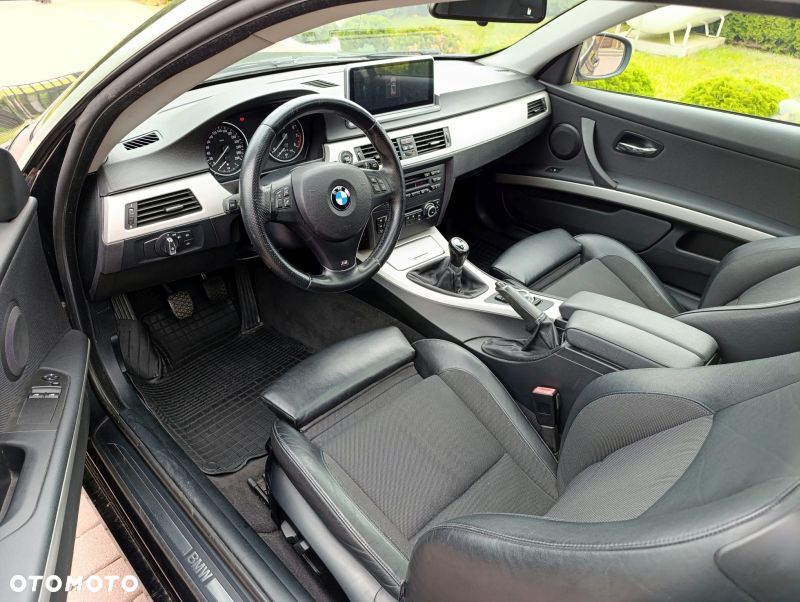 BMW Seria 3 325i - 7