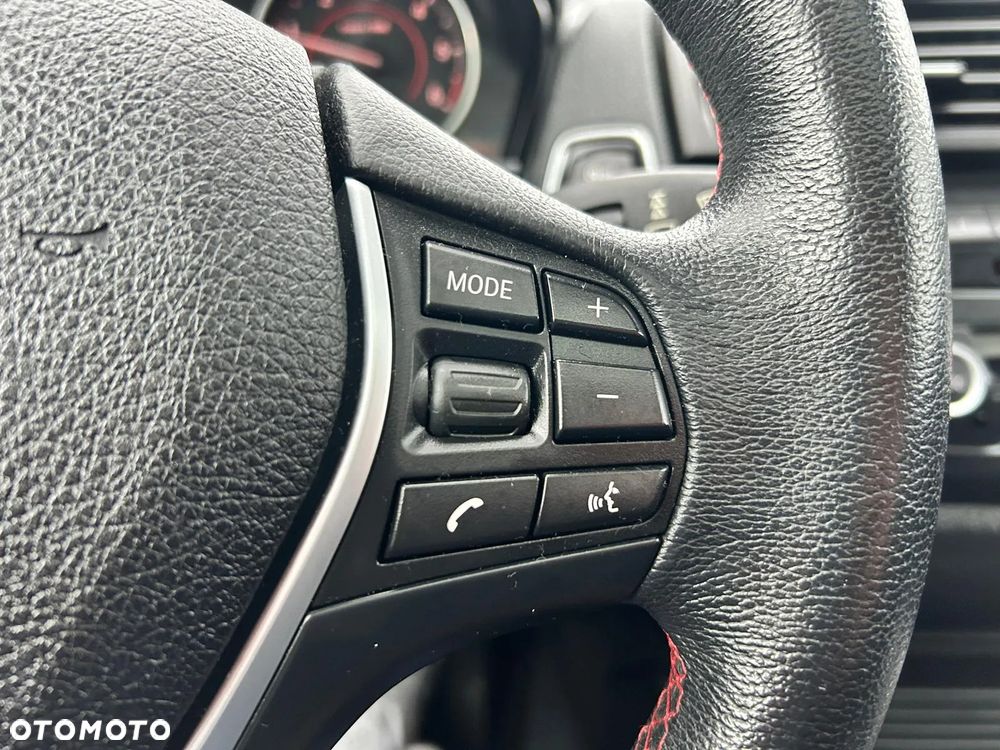 BMW Seria 1 120d Sport Line - 11