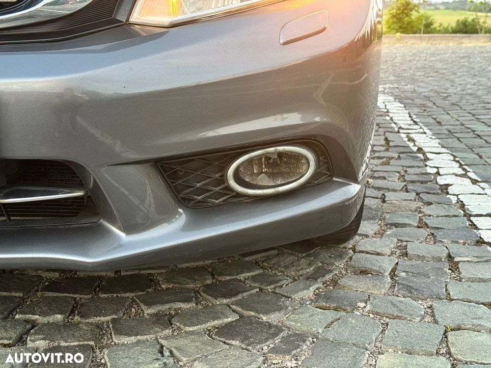 Honda Civic 1.8 MT ES - 19