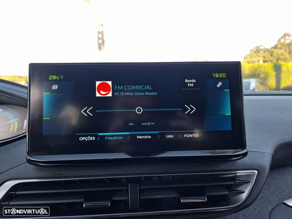Peugeot 3008 Hybrid 225 e-EAT8 Roadtrip - 35