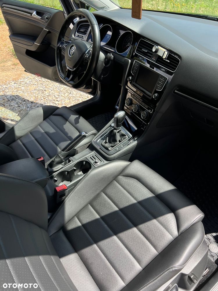 Volkswagen Golf - 19