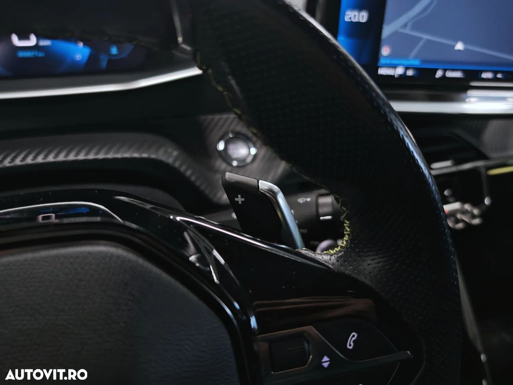 Peugeot 2008 PureTech 130 EAT8 GT - 18