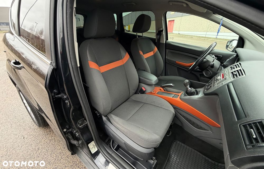 Ford Kuga 2.0 TDCi 4x4 Titanium - 25