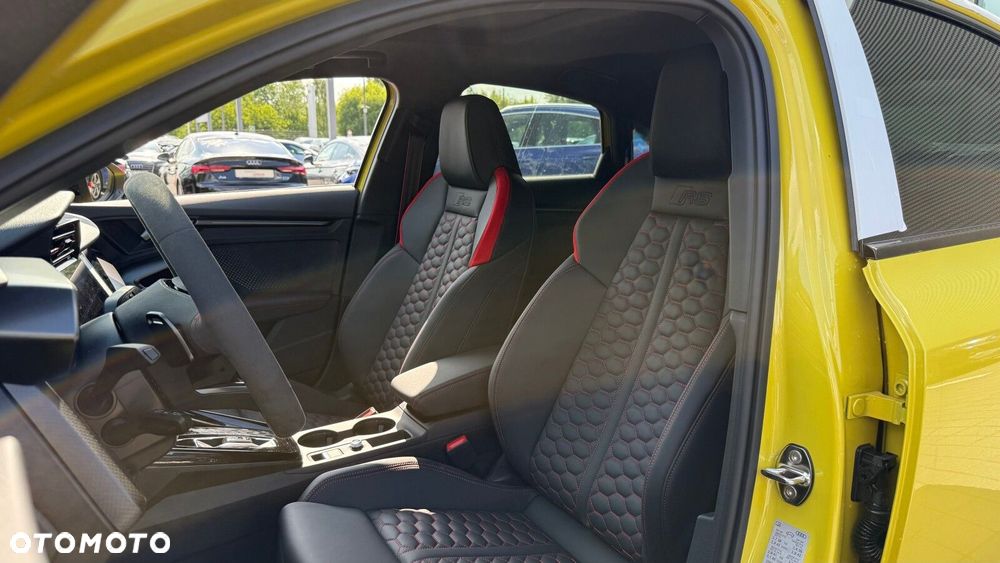 Audi RS3 Limousine - 16