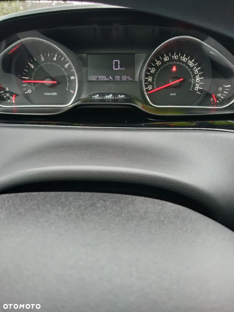 Peugeot 208 1.4 VTi Active - 14