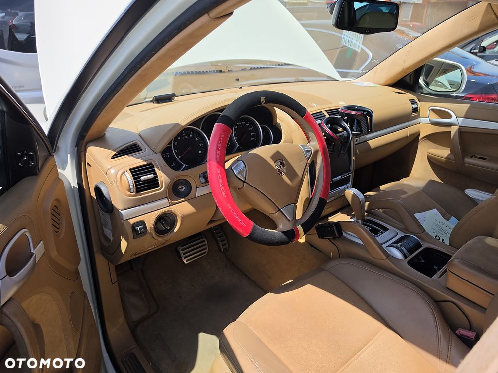 Porsche Cayenne Tiptronic S GTS - 17
