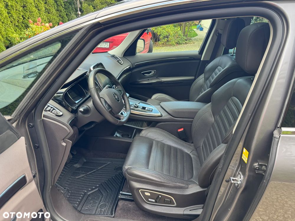 Renault Espace 1.6 dCi Energy Initiale Paris EDC - 11