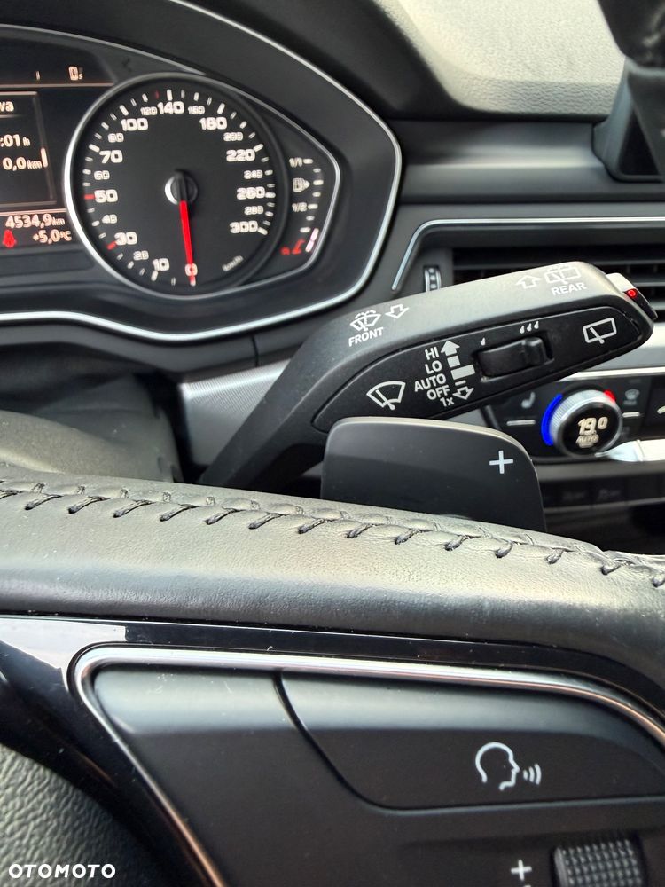 Audi A4 Avant 2.0 TDI Quattro S tronic - 28