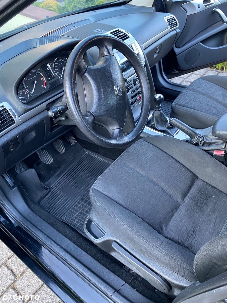 Peugeot 407 - 8