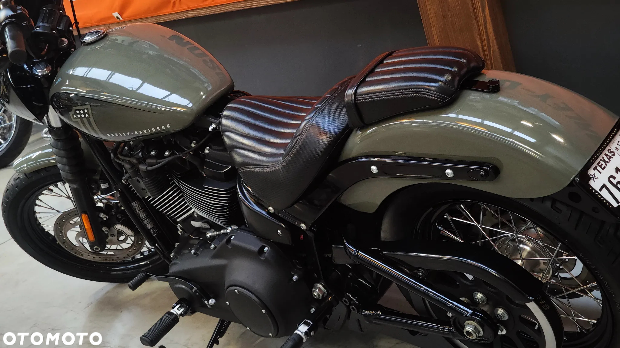 Harley-Davidson Softail Street Bob - 20