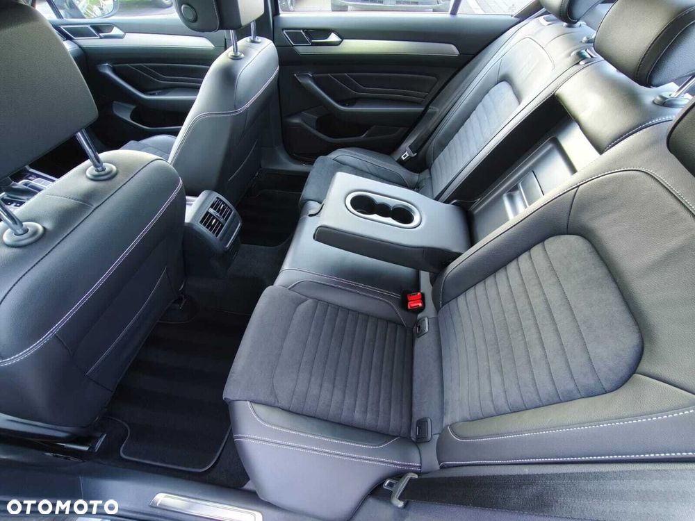 Volkswagen Passat 1.5 TSI EVO Elegance DSG - 20