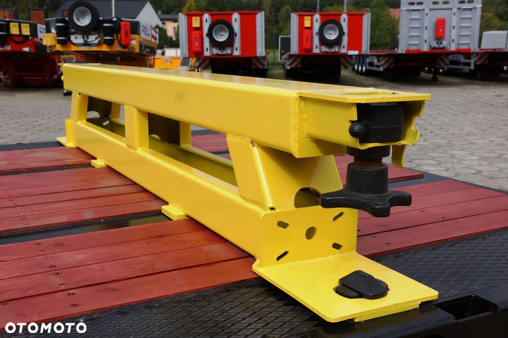 Inny uniwersalna platforma niskopodwoziowa typu JUMBO - 22