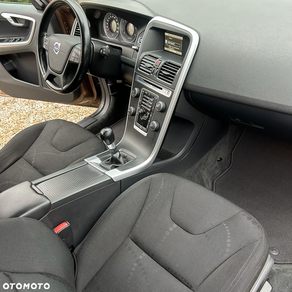 Volvo XC 60 D3 AWD Kinetic - 7