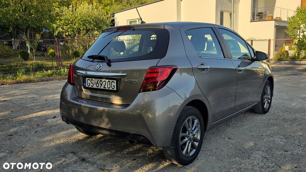 Toyota Yaris 1.33 Premium - 4